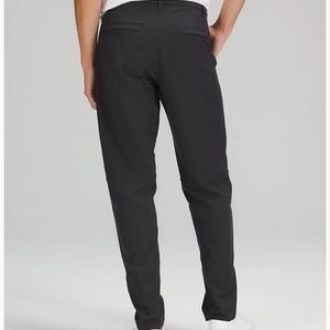 MEN’S Lululemon Commission Classic-Fit Pant in Obsidian